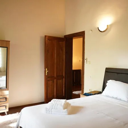 Vi̇lla Bahce Suekriye Kuecuekal Βίλα *