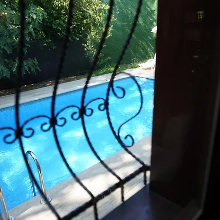 Villa Vi̇lla Bahce