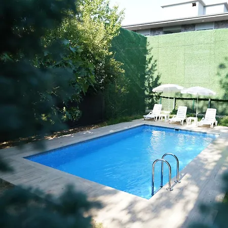 Βίλα Vi̇lla Bahce Suekriye Kuecuekal *