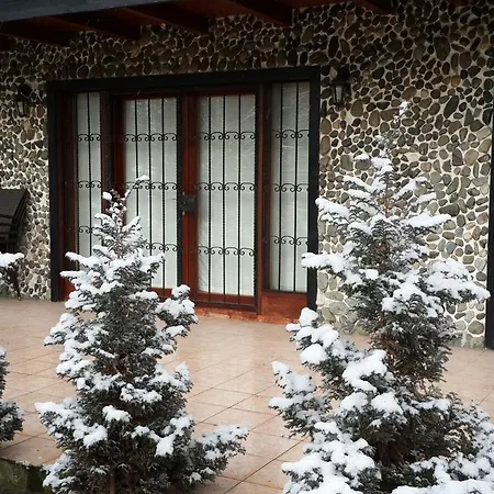 Βίλα Vi̇lla Bahce Suekriye Kuecuekal Sapanca